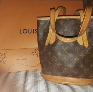 💯Authentic Louis Vuitton Bucket Bag